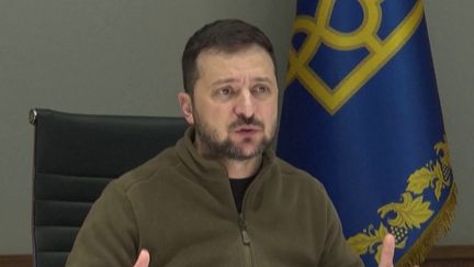 Mardi 11 octobre, le président&nbsp;Volodymyr Zelensky a demandé aux Occidentaux la création d'un bouclier aérien au-dessus de l'Ukraine, frappée par des bombardements russes incessants depuis deux jours. (FRANCEINFO)