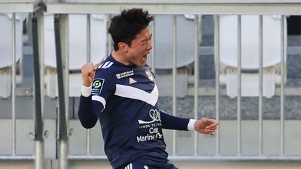 Hwang Ui-Jo a inscrit un triplé face à Strasbourg le dimanche 23 janvier. Il devient à cette occasion le meilleur buteur asiatique de la Ligue 1.&nbsp; (THIBAUD MORITZ / AFP)