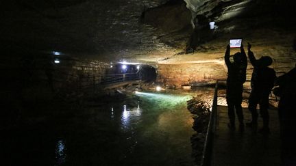 Numérisation en 3D des grottes de Bèze, novembre 2024 (Lisa Guyenne / France Télévisions)