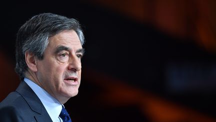 Présidentielle : Fillon perd ses soutiens