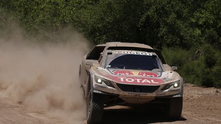 Stéphane Peterhansel à l'attaque avec sa Peugeot 3008 DKR (FLORENT GOODEN / DPPI MEDIA)