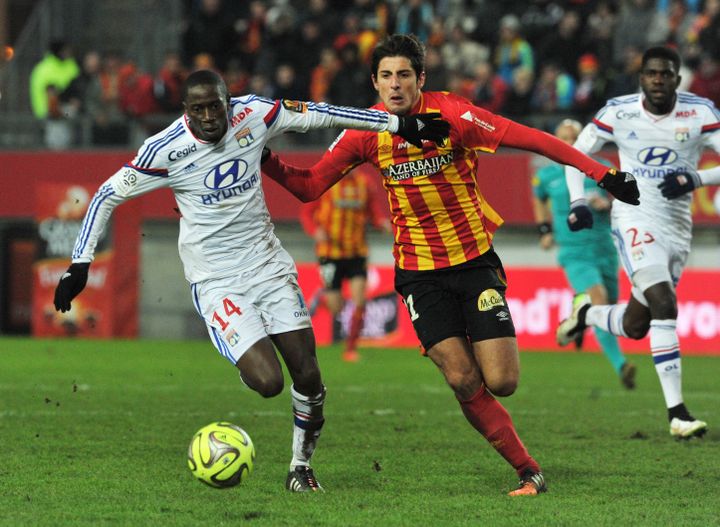 Ligue 1 Le Psg Et L Om S Accrochent Derriere Lyon