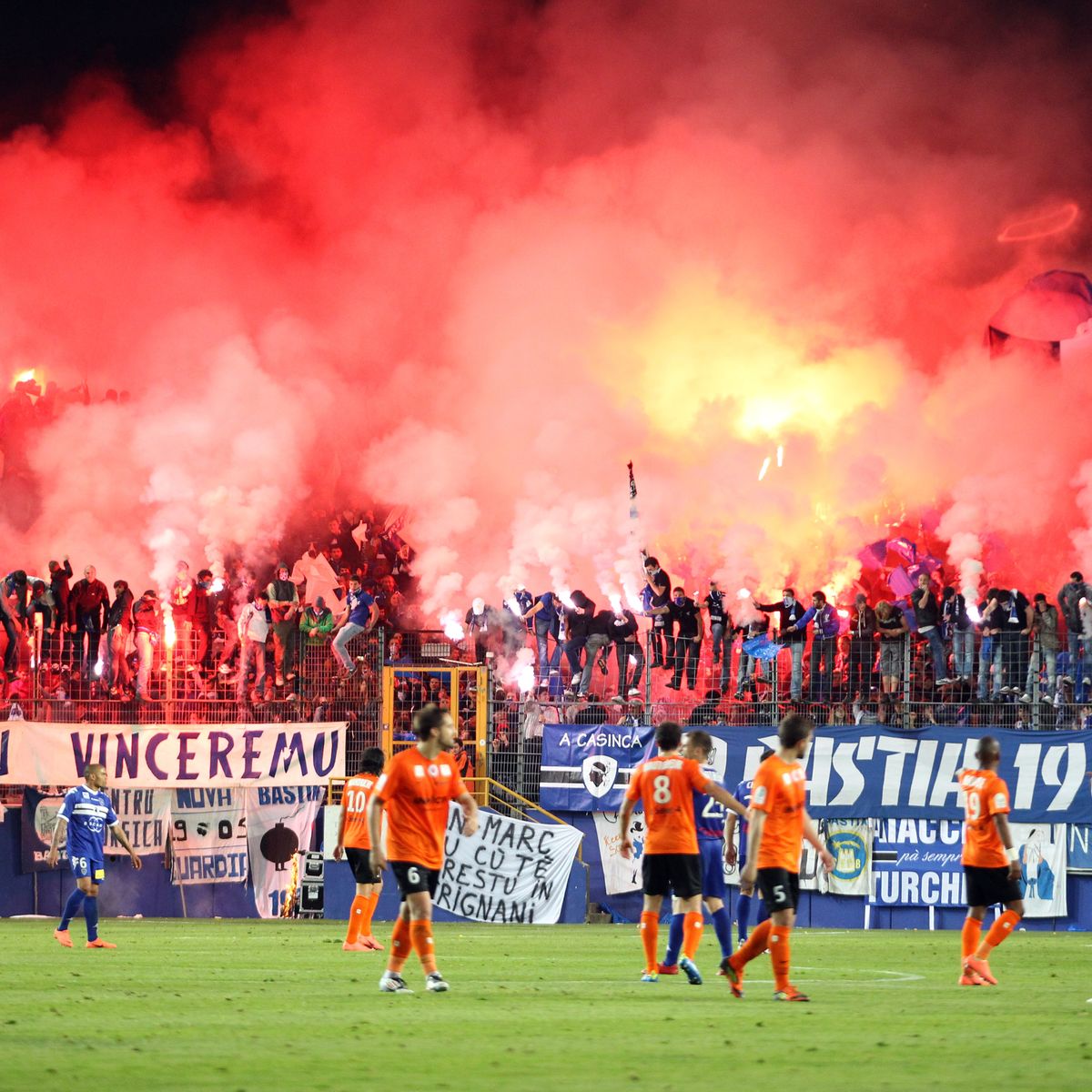 Foot : mais pourquoi les supporters corses font-ils si peur ?