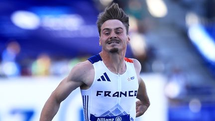 Le sprinteur français Dimitri Jozwicki en plein effort lors de la finale du 100 mètres en catégorie T38 des Mondiaux de para athlétisme à Paris, le 10 juillet 2023. (FLORENT.PERVILLE)