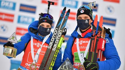 Julia Simon et Emilien Jacquelin remportent le relais mixte simple à Oberhof. (MARTIN SCHUTT / DPA)