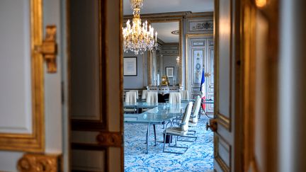 "La salle des délibérées" au Conseil Constitutionnel à Paris, le 22 janvier 2024. (STEPHANE DE SAKUTIN / AFP)