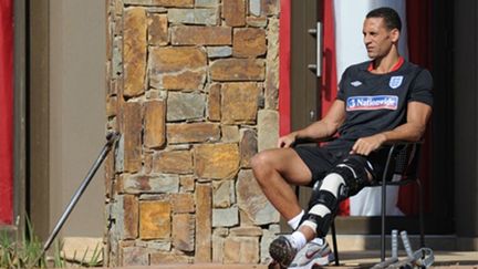 Le capitaine de l'Angleterre Rio Ferdinand ne participera pas au Mondial sud-africain.