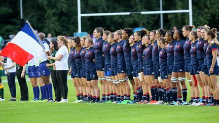 L'équipe de France avant le match contre l'Australie, lors de la Coupe du monde féminine de rugby à Dublin (Irlande), le 13 août 2017. (PAUL FAITH / AFP)