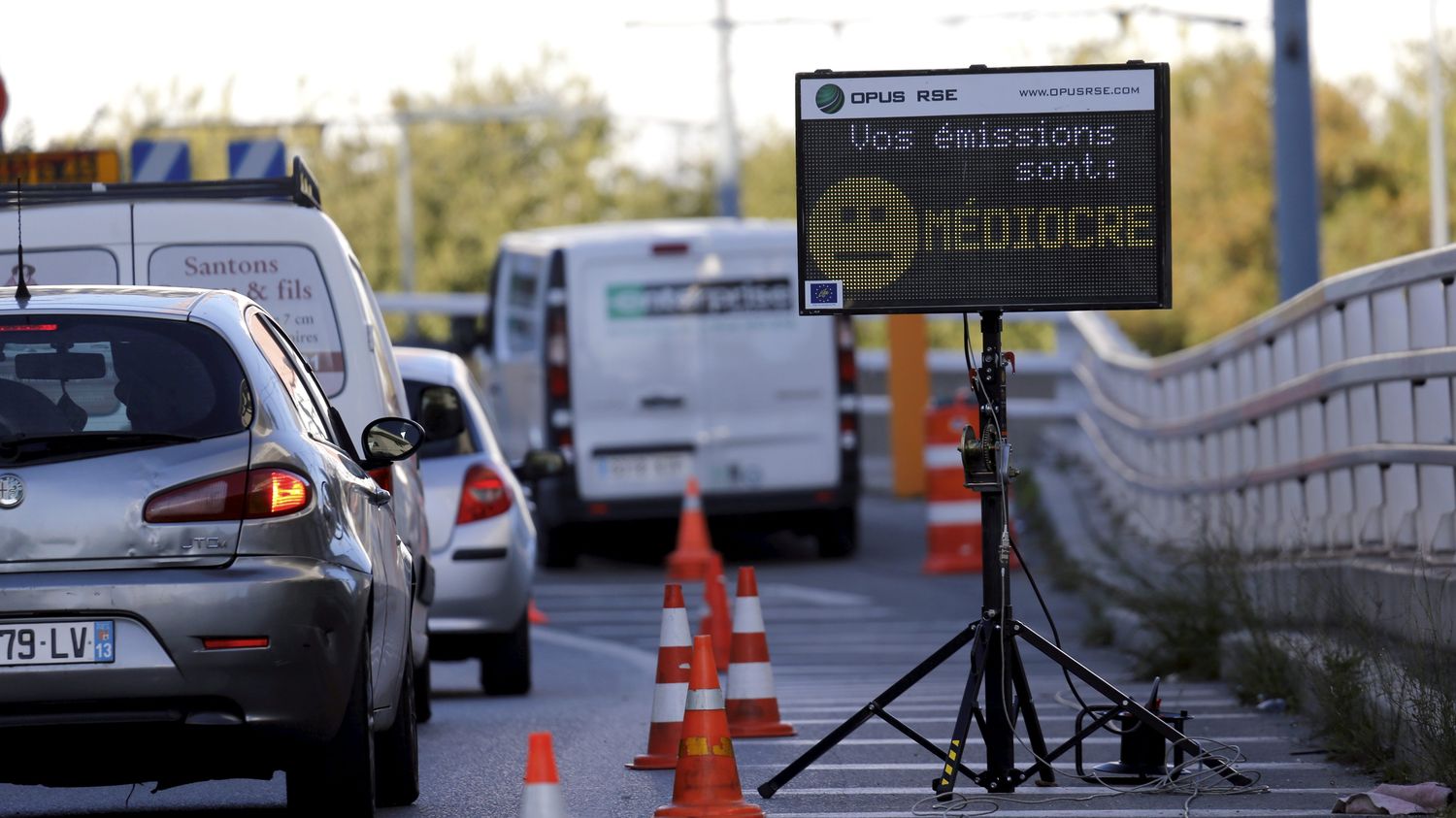 Marseille teste un radar pour mesurer la pollution des voitures