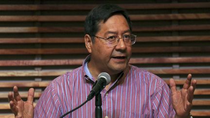 Le candidat à la présidentielle bolivienne, Luis Arce, tient une conférence de presse le 27 janvier 2020 à&nbsp;Buenos Aires, en&nbsp;Argentine. (MUHAMMED EMIN CANIK / ANADOLU AGENCY / AFP)