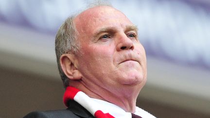 L'ex-pr&eacute;sident du Bayern Munich Uli Hoeness, le 25 mai 2013, lors de la finale de Ligue des champions contre le Borussia Dortmund, au stade de Wembley, &agrave; Londres (Royaume-Uni). (GLYN KIRK / AFP)