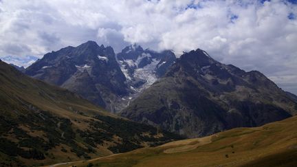 Le massif des Ecrins, dans les Hautes-Alpes, photographié en 2012. (MAXPPP)