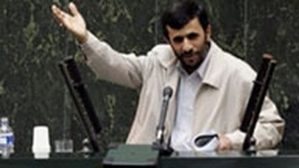 Le président Mahmoud Ahmadinejad souhaite davantage de négociations sur le projet d'accord de l'AIEA. (© AFP)