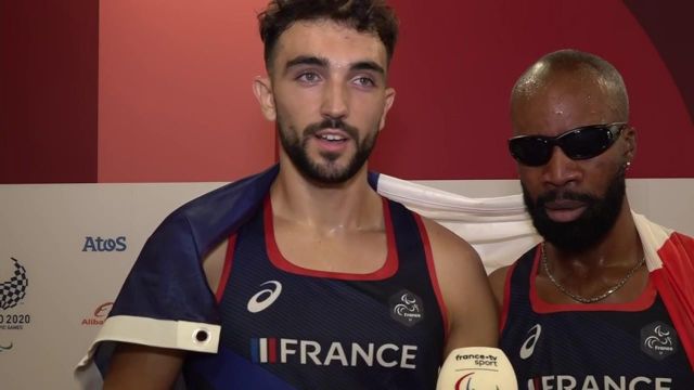 "C'est pour mes enfants ! Papa vous ramène la médaille" Séquence émotion avec Gauthier Makunda qui dédie sa médaille de bronze en 400 m à sa mamie et ses enfants.