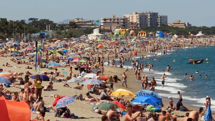 Une plage d'Argelès-sur-Mer le 30 juin 2013. (RAYMOND ROIG / AFP)