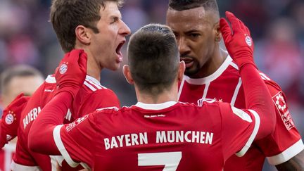 Thomas Müller, Franck Ribéry et Jerome Boateng célèbrent un but  (SVEN HOPPE / DPA)