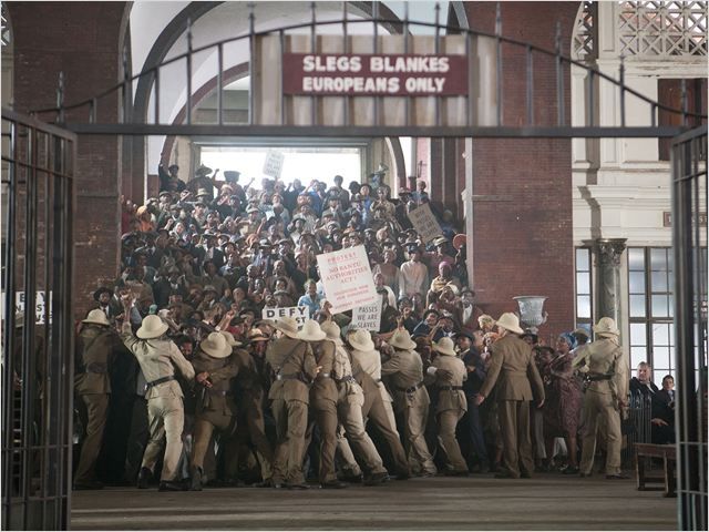 "Mandela : Un long chemin vers la liberté" de Justin Chadwick
 (Pathé Distribution)