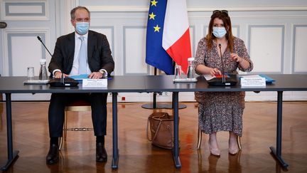 Sébastien Jallet et Marlène Schiappa, à Paris, le 1er mars 2021. (THOMAS PADILLA / MAXPPP)