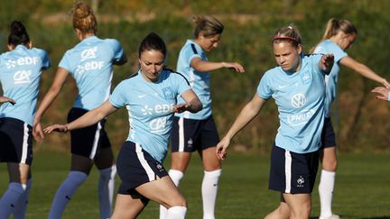 Les joueuses de l'équipe de France lors d'un stage en Espagne le 10 mars 2015. (JOSE MANUEL RIBEIRO / AFP)