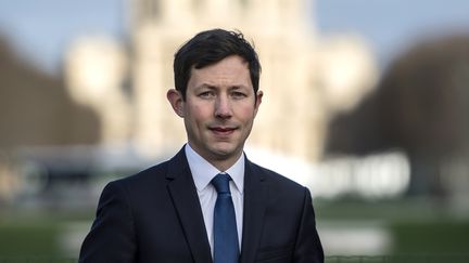 François-Xavier Bellamy pose à Paris, le 28 janvier 2019. (CHRISTOPHE ARCHAMBAULT / AFP)