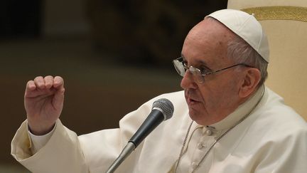 Le pape Fran&ccedil;ois, lors d'une audience avec des journalistes, le 16 mars 2013 au Vatican. (VINCENZO PINTO / AFP)