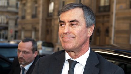 L'ancien ministre du Budget J&eacute;r&ocirc;me Cahuzac, &agrave; Paris, le 2 avril 2013, jour de sa mise en examen pour "blanchiment de fraude fiscale". (MARTIN BUREAU / AFP)