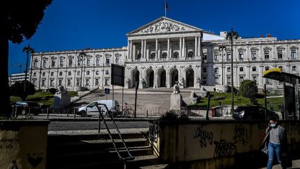 Le Parlement portugais, à Lisbonne, le 24 novembre 2020. (PATRICIA DE MELO MOREIRA / AFP)