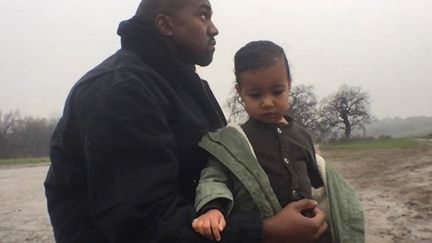 Kanye West et sa fille North dans le clip de "Only One".
 (Kanyewest.com)