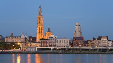 La Cathédrale Notre-Dame et le fleuve Escaut à Anvers, le 24 juillet 2020. (GUY VANDERELST / PHOTOGRAPHER'S CHOICE RF)