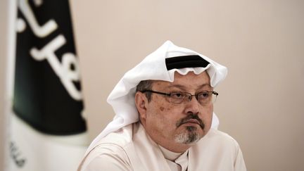 Le journaliste Jamal Khashoggi, le 15 décembre 2014 à Manama (Bahrein). (MOHAMMED AL-SHAIKH / AFP)