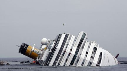 L'&eacute;pave du "Costa Concordia", le 31 janvier pr&egrave;s de l'&icirc;le du Giglio. (PIER PAIOLO CITO / AP / SIPA)