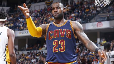 LeBron James impérial avec Cleveland (JOE ROBBINS / GETTY IMAGES NORTH AMERICA)