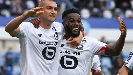 Burak Yilmaz et Jonathan Bamba, les hommes en forme côté lillois (PATRICK HERTZOG / AFP)