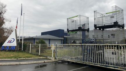 Les ex-salariés de la fonderie SAM de Decazeville, dans l'Aveyron, occupent les locaux pour empêcher la délocalisation de leurs machines.
 (MARION BOTHOREL / FRANCEBLEU / RADIOFRANCE)