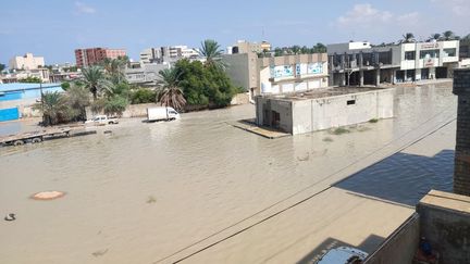 Des inondations causées par de fortes pluies qui ont frappé la région de Misrata, en Libye, le 10 septembre 2023. (EMHMMED MOHAMED KSHIEM / ANADOLU AGENCY / AFP)