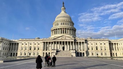 Le Capitole, qui abrite le Sénat américain, le 29 décembre 2020 à Washington. (DANIEL SLIM / AFP)