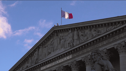 François Bayrou Premier ministre : une majorité à l'Assemblée nationale toujours introuvable ? (Franceinfo)