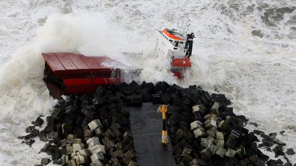 Un cargo &eacute;chou&eacute; &agrave; Anglet, le 5 f&eacute;vrier 2014 (MAXPPP)