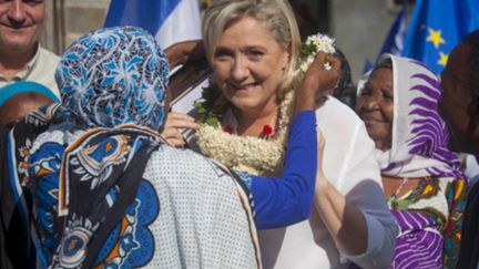 Mayotte : Mélenchon, Roussel et Le Pen en campagne