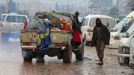 Un combattant rebelle photographié le 22 décembre 2016, dans la province d'Alep (Syrie).&nbsp; (AMMAR ABDULLAH / REUTERS)