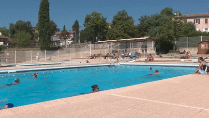 Canicule : les Français en quête de fraîcheur (France 2)