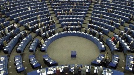 Députés européens lors d'une session à Strasbourg (en janvier 2004). (GERARD CERLES / AFP)