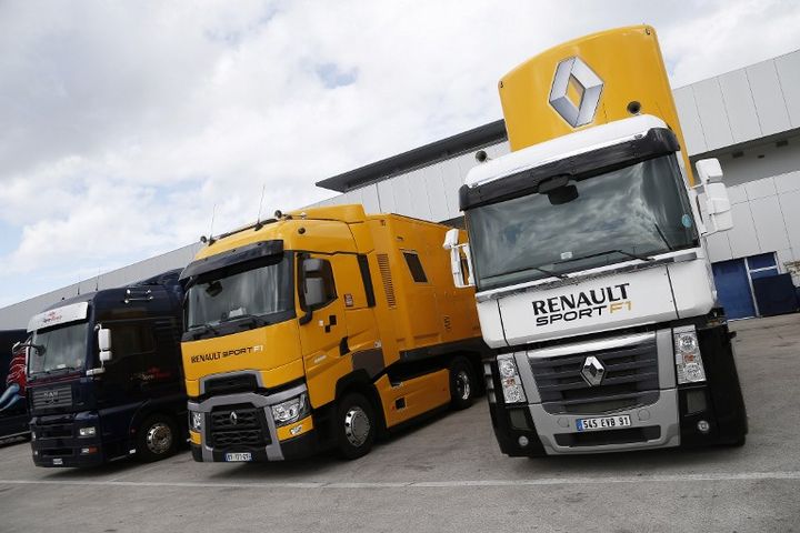 Des poids lourds Renault Trucks en Espagne, le 4 f&eacute;vrier 2015. (DPPI MEDIA / AFP)