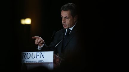 Le président du parti Les Républicains Nicolas Sarkozy le 30 novembre 2015 à&nbsp;Rouen (Seine-Maritime). (CHARLY TRIBALLEAU / AFP)