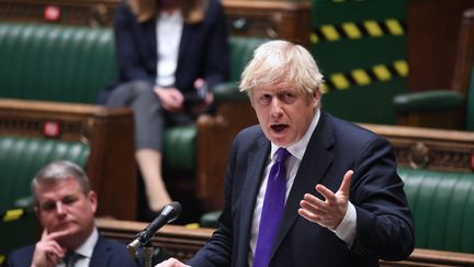 Le Premier ministre britannique, Boris Johnson, à la Chambre des communes, le 2 décembre 2020. (JESSICA TAYLOR / AFP)