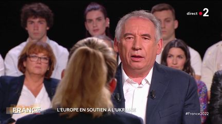 Passe d'armes entre Bayrou et Panot