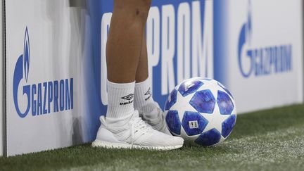 Un ballon de la Ligue des champions lors&nbsp;d'un match de la compétition entre Schalke 04 et le FC Porto, le 18 septembre 2018. (FIRO SPORTPHOTO/JURGEN FROMME / AUGENKLICK/FIRO SPORTPHOTO)