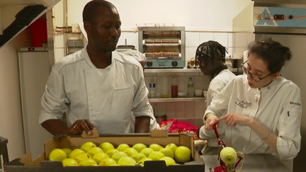 Hôtellerie et restauration : les travailleurs immigrés, des salariés indispensables dans le secteur (France 2)