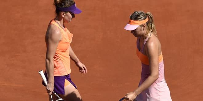 Halep et Sharapova au changement de côtés