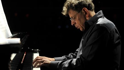 Philip Glass
 (Fernando Aceves)